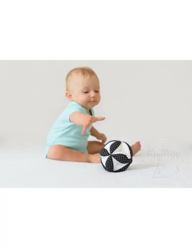 MyMoo - Úchopový míček - černo/bílá tečka