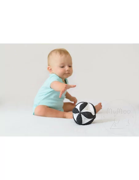 MyMoo - Úchopový míček - černo/bílá tečka