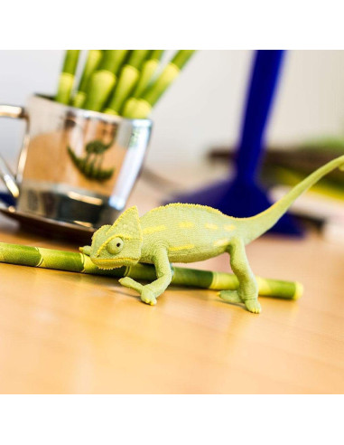 Safari Ltd. Figurka - Mládě chameleóna jemenského