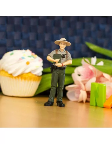 Safari Ltd. Figurka - Jim - strážce parku