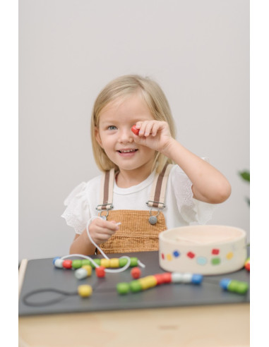 PlanToys Navlékání korálků v boxu