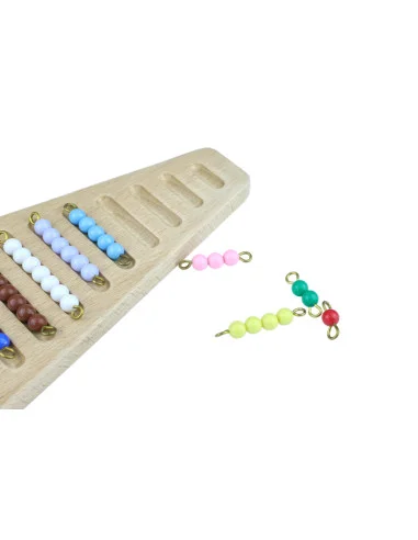 Montessori Stojanek pro koralkove schody